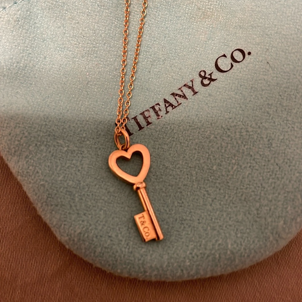 Rose gold Tiffany heart key necklace